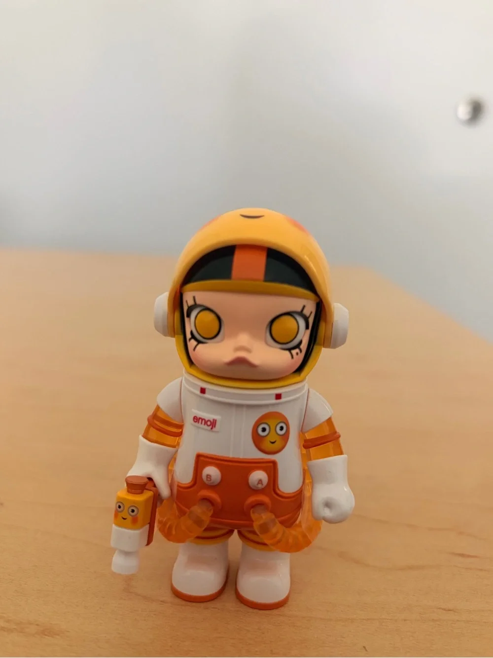 MEGA SPACE MOLLY 100% Emoji Series (CONFESSION)